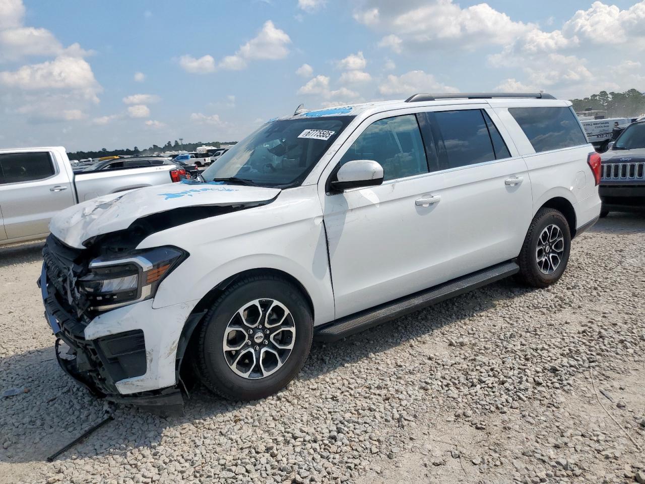 Ford Expedition Max Xlt Image 1