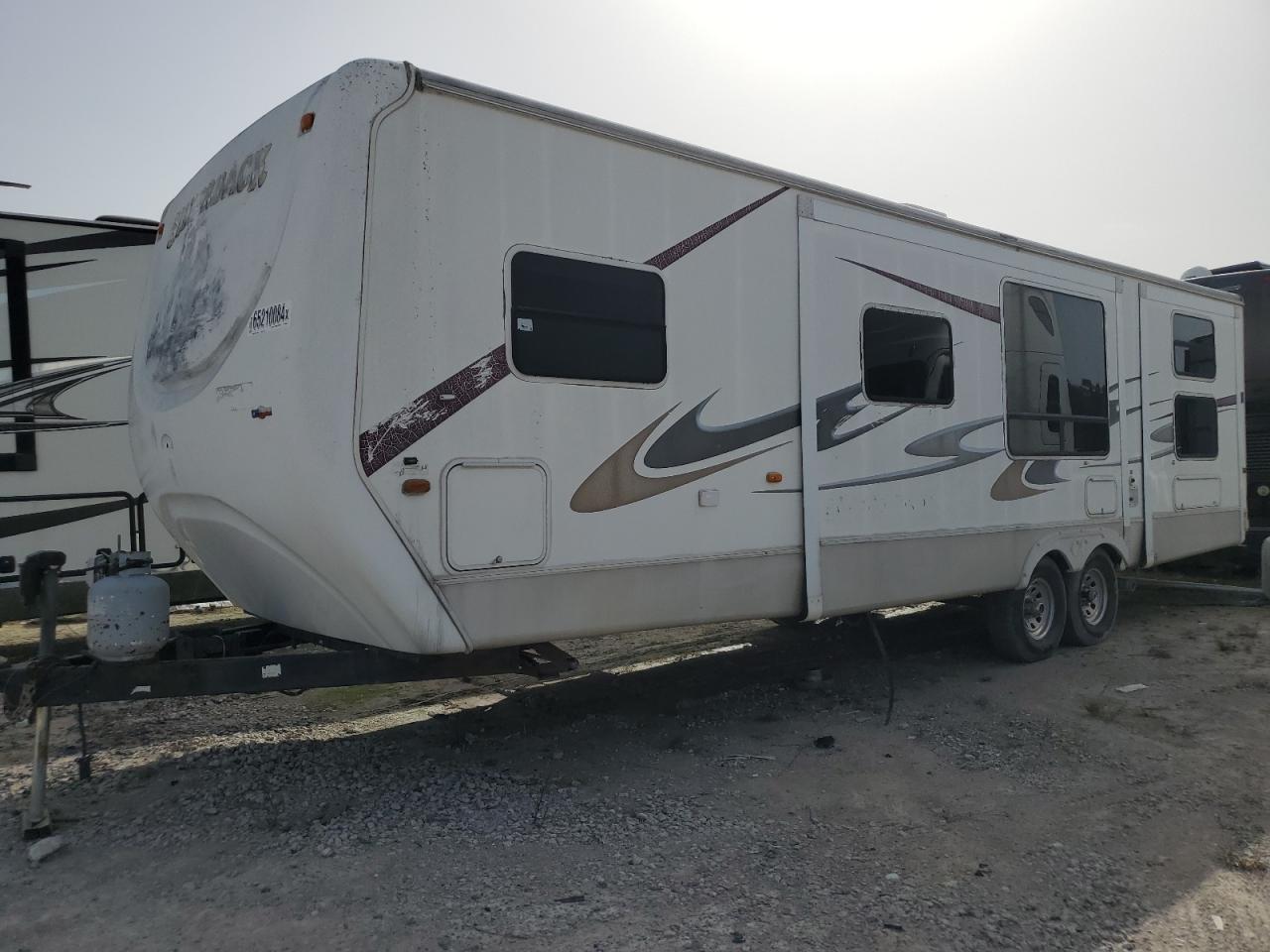 Cedr Silverback Image 10