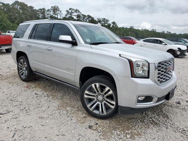 GMC Yukon Denali Image 3