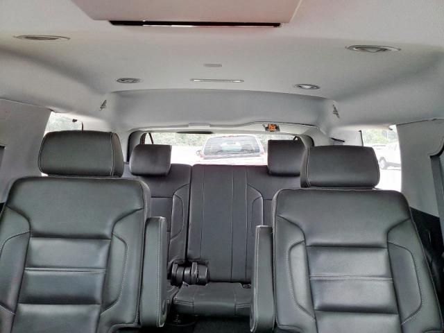 GMC Yukon Denali Image 8