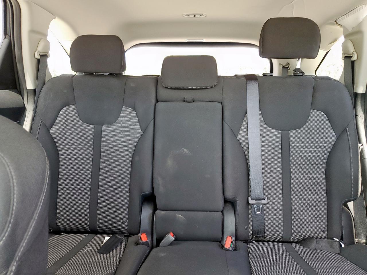 Kia Sorento Lx Image 12