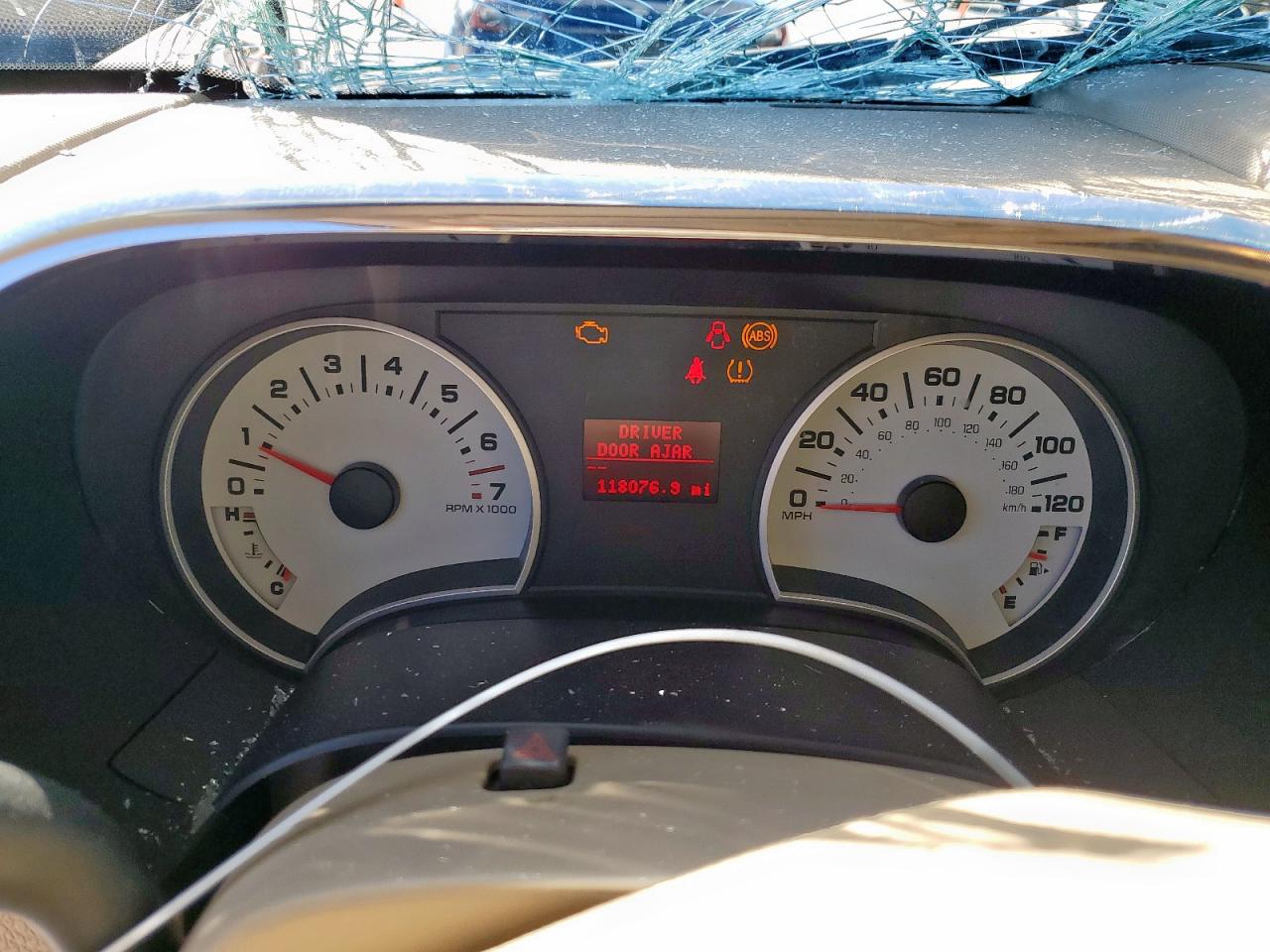 Ford Explorer Limited Image 7