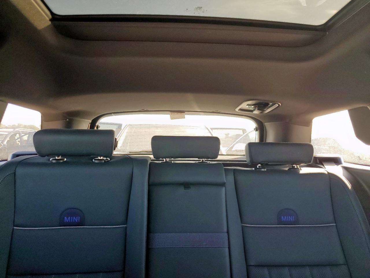MINI Cooper S All4 Image 10