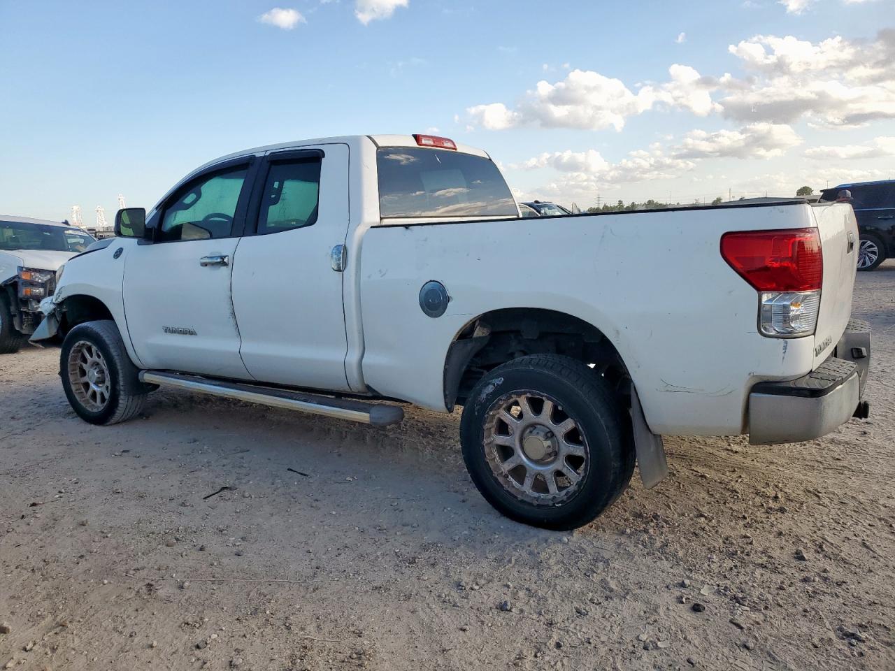 Toyota Tundra Double Cab Sr5 Image 10
