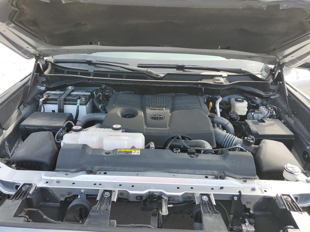 Toyota Tundra Crewmax Limited Image 7