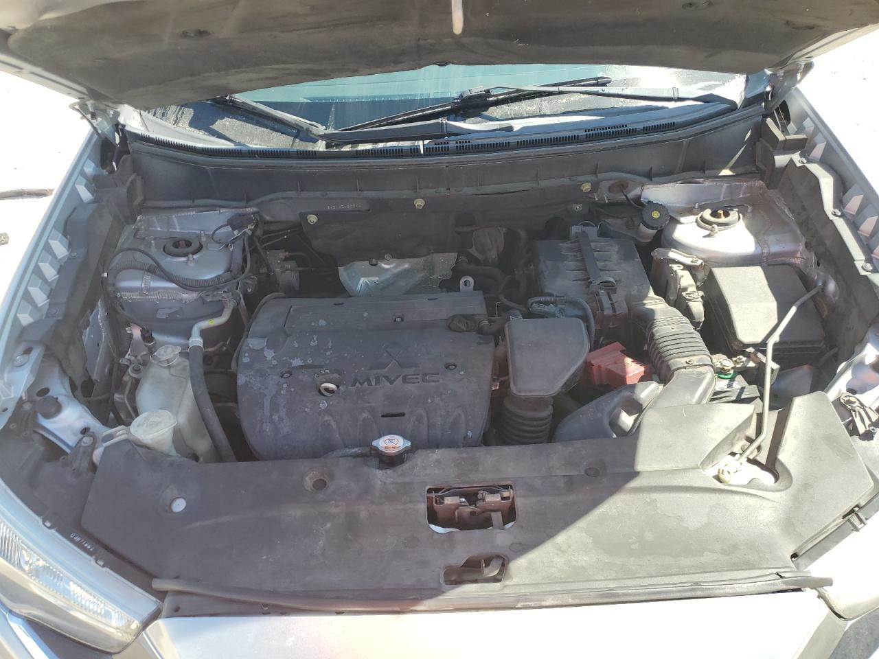 Mitsubishi Outlander Es Image 10