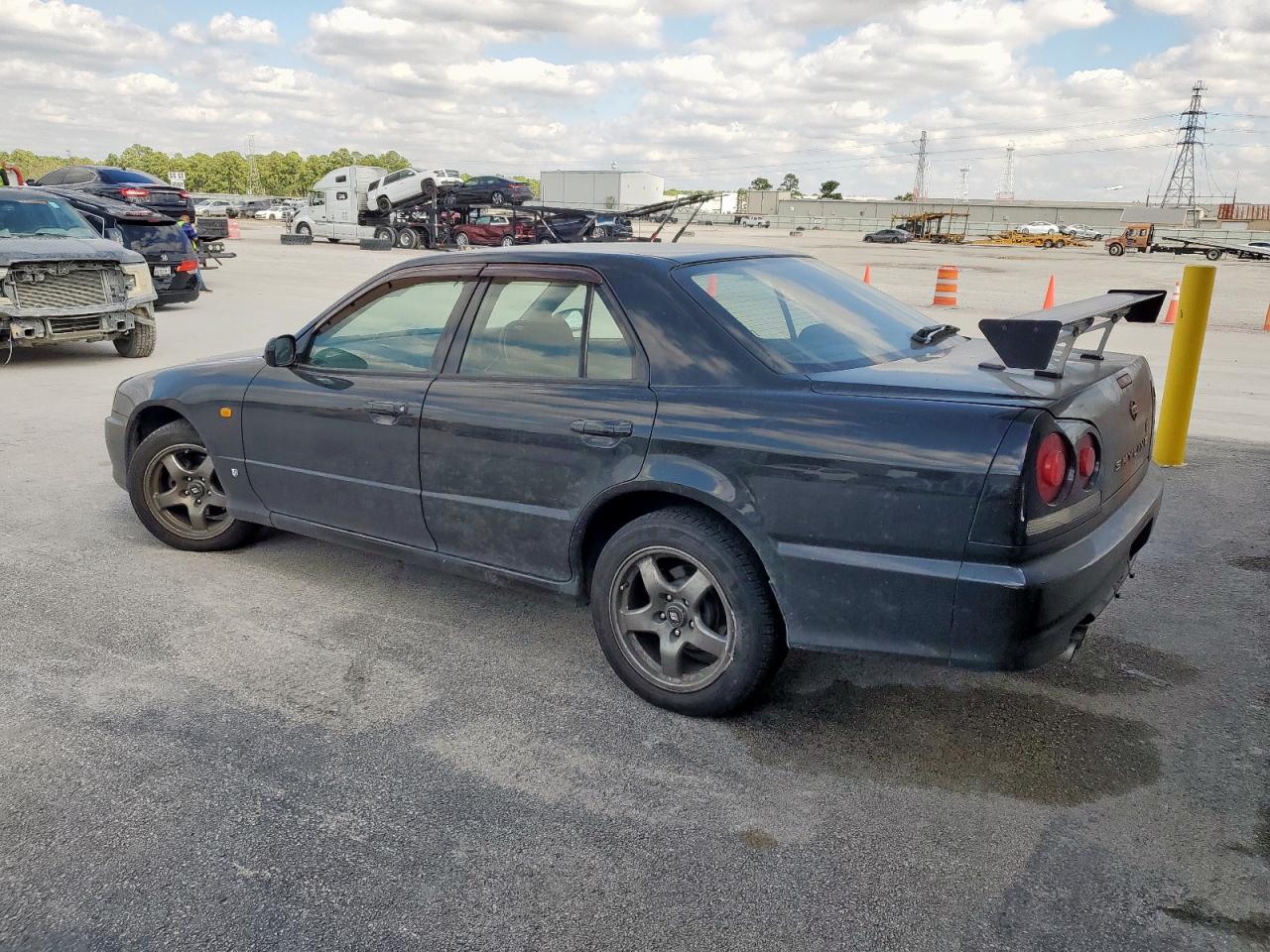 Nissan Skyline Image 9