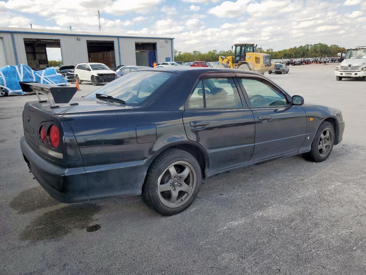 Nissan Skyline Image 6