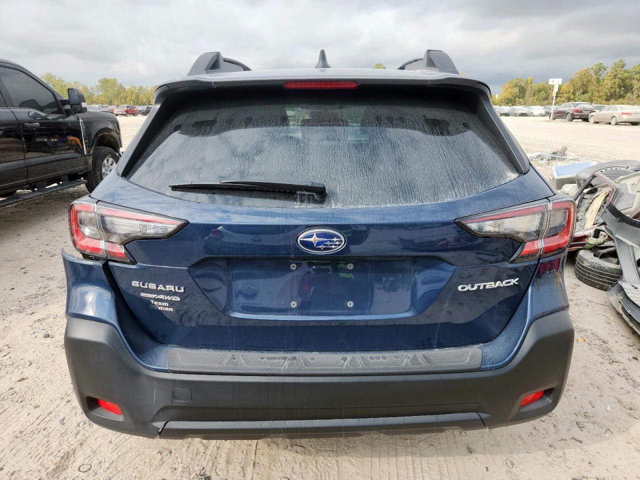 Subaru Outback Premium Image 8