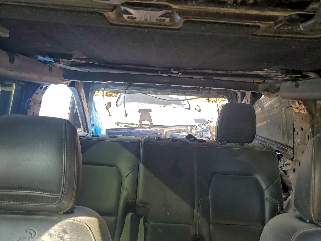 Ford Bronco Base Image 2