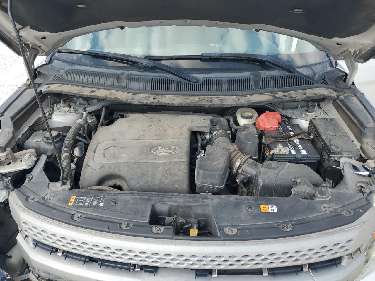 Ford Explorer Image 2