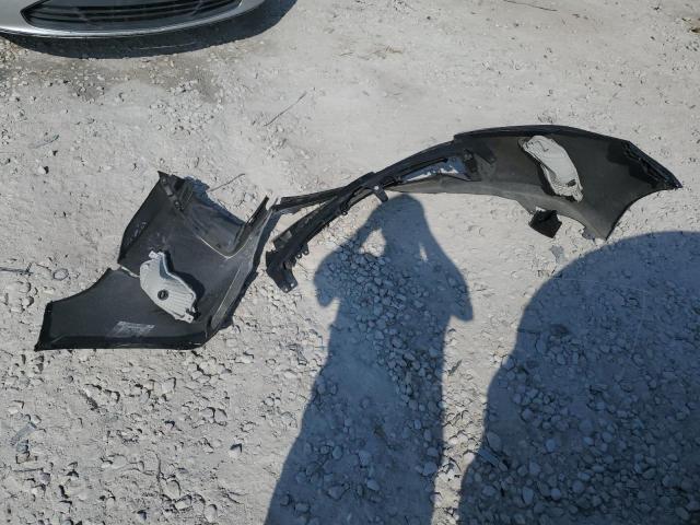 Toyota Camry Le Image 10