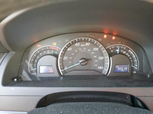 Toyota Camry Le Image 12