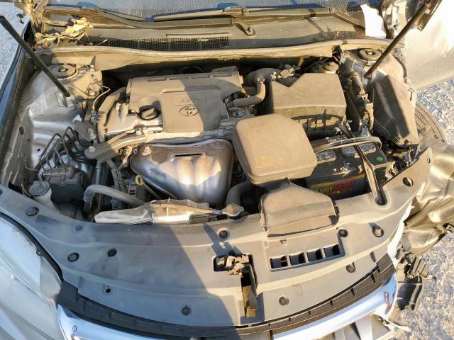 Toyota Camry Le Image 13