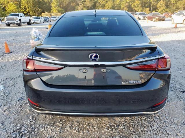 Lexus Es 300h Base Image 12