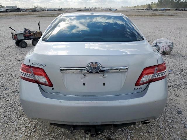 Toyota Camry Base Image 7