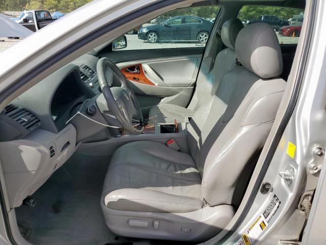 Toyota Camry Base Image 8