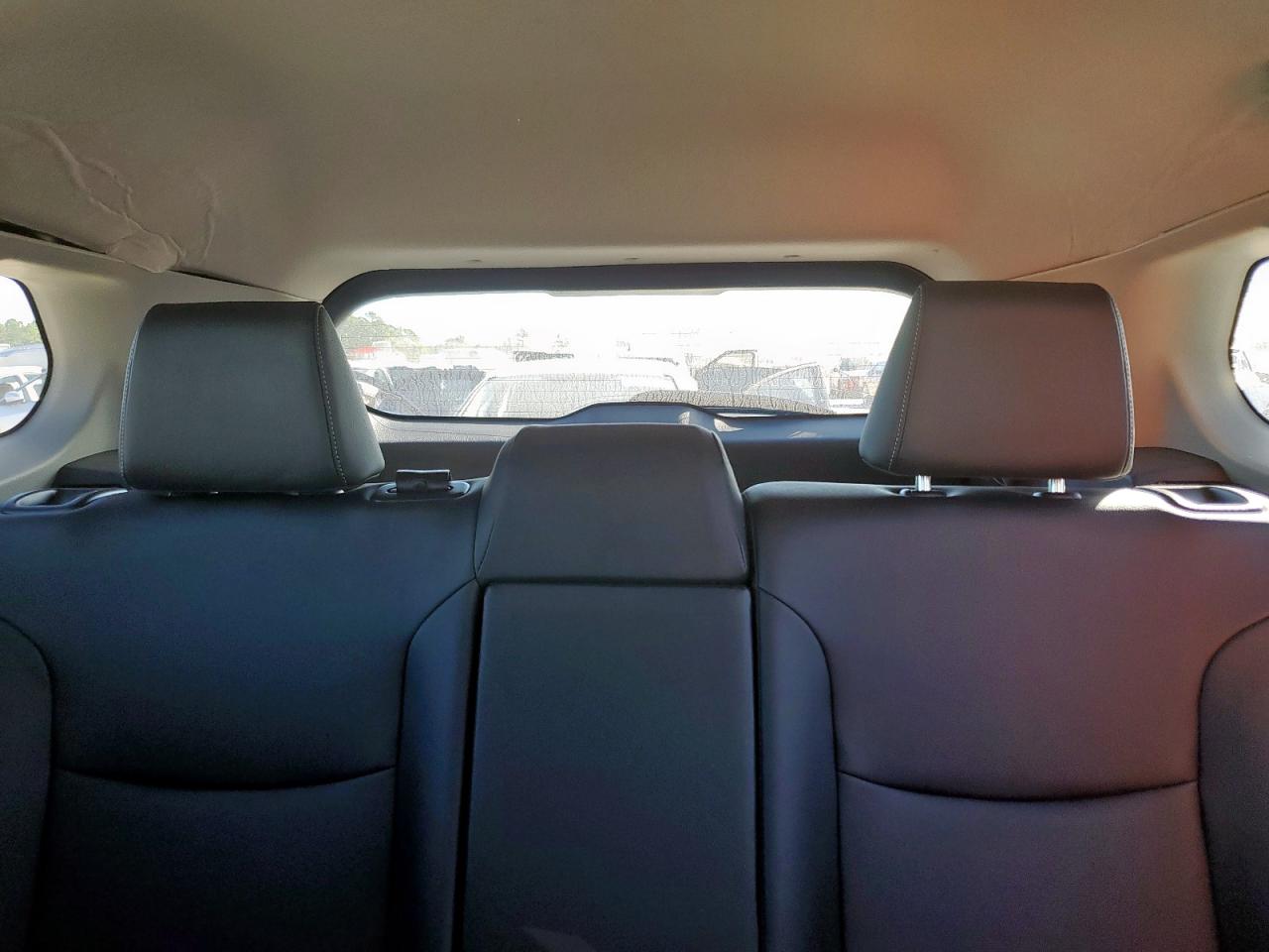 Toyota Corolla Xle Image 7