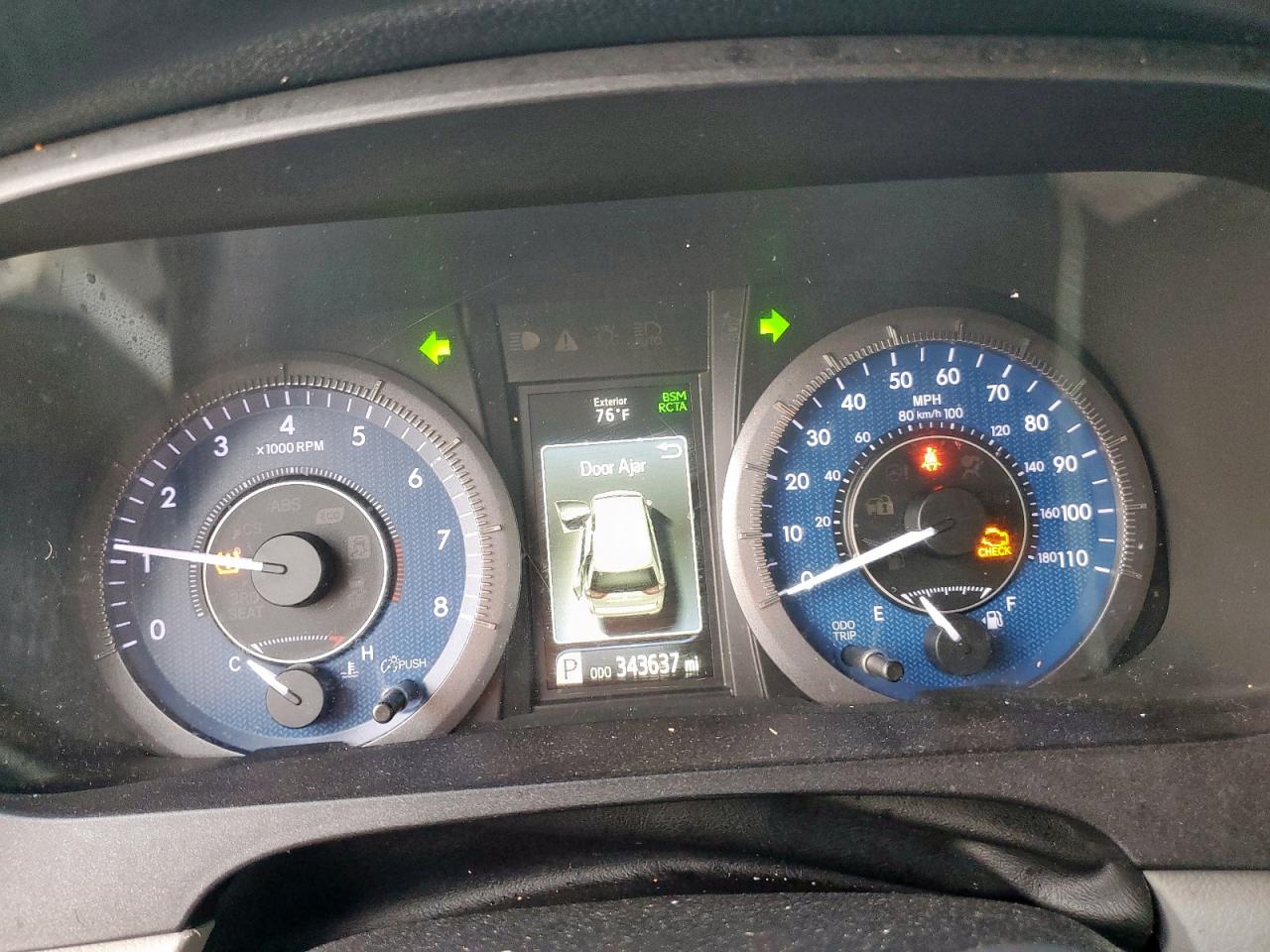 Toyota Sienna Le Image 9