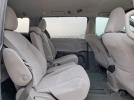 Toyota Sienna Le Image 8