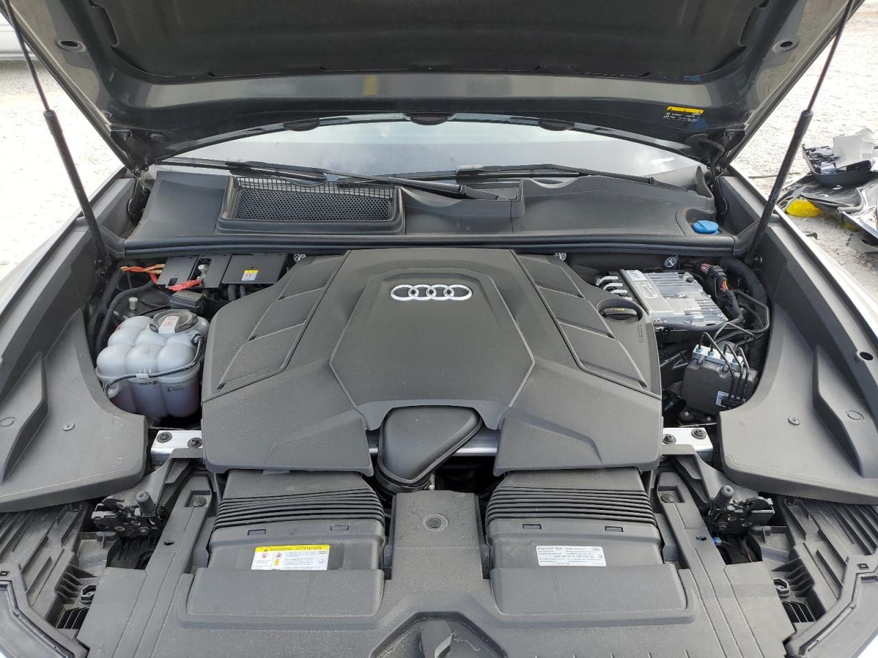 Audi Q8 Prestige S-line Image 13