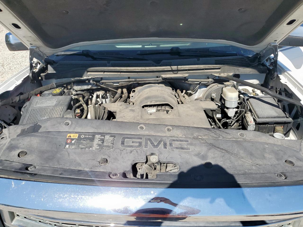 GMC Sierra C1500 Slt Image 12