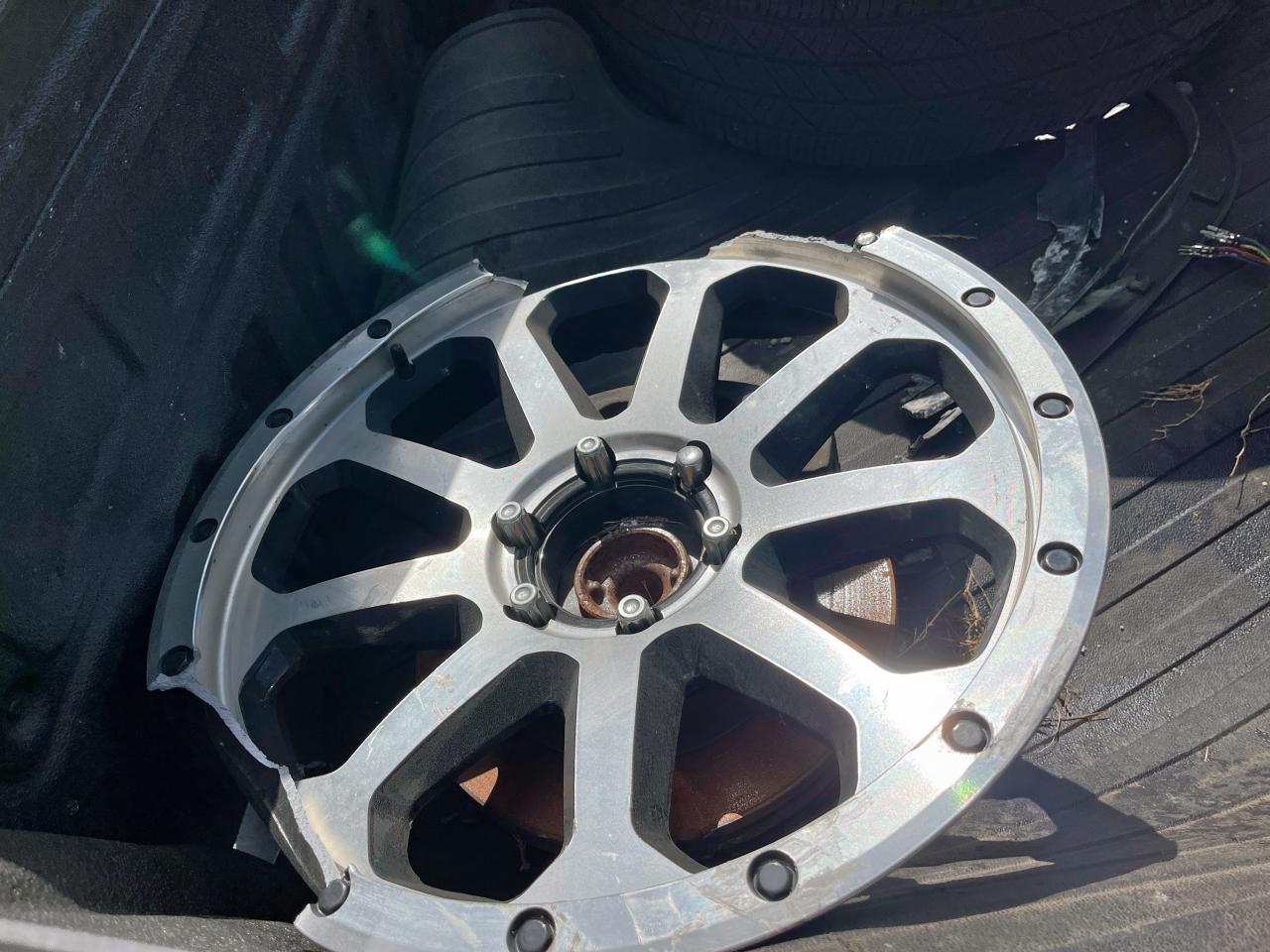 GMC Sierra C1500 Slt Image 11