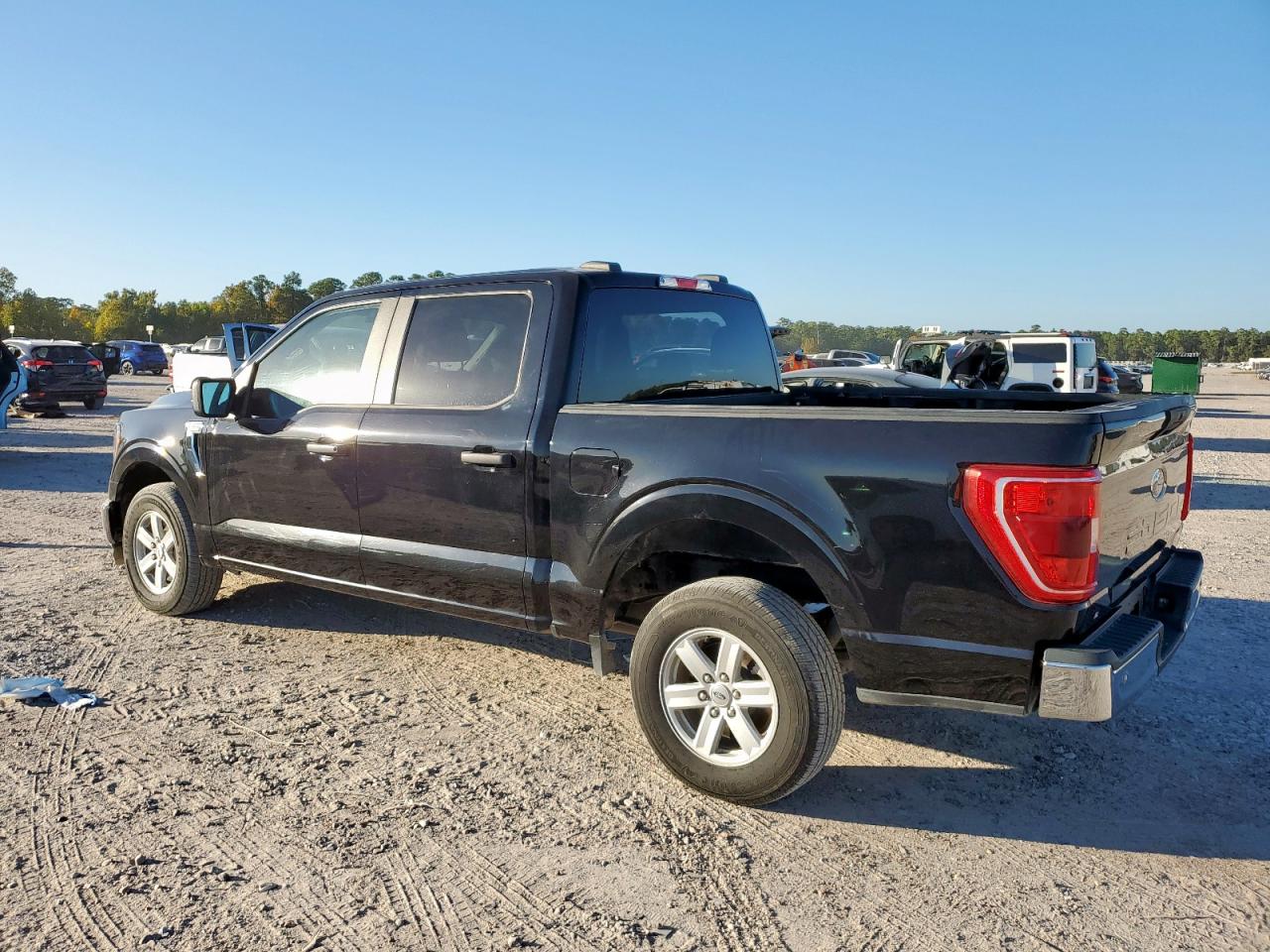 Ford F-150 Supercrew Image 3