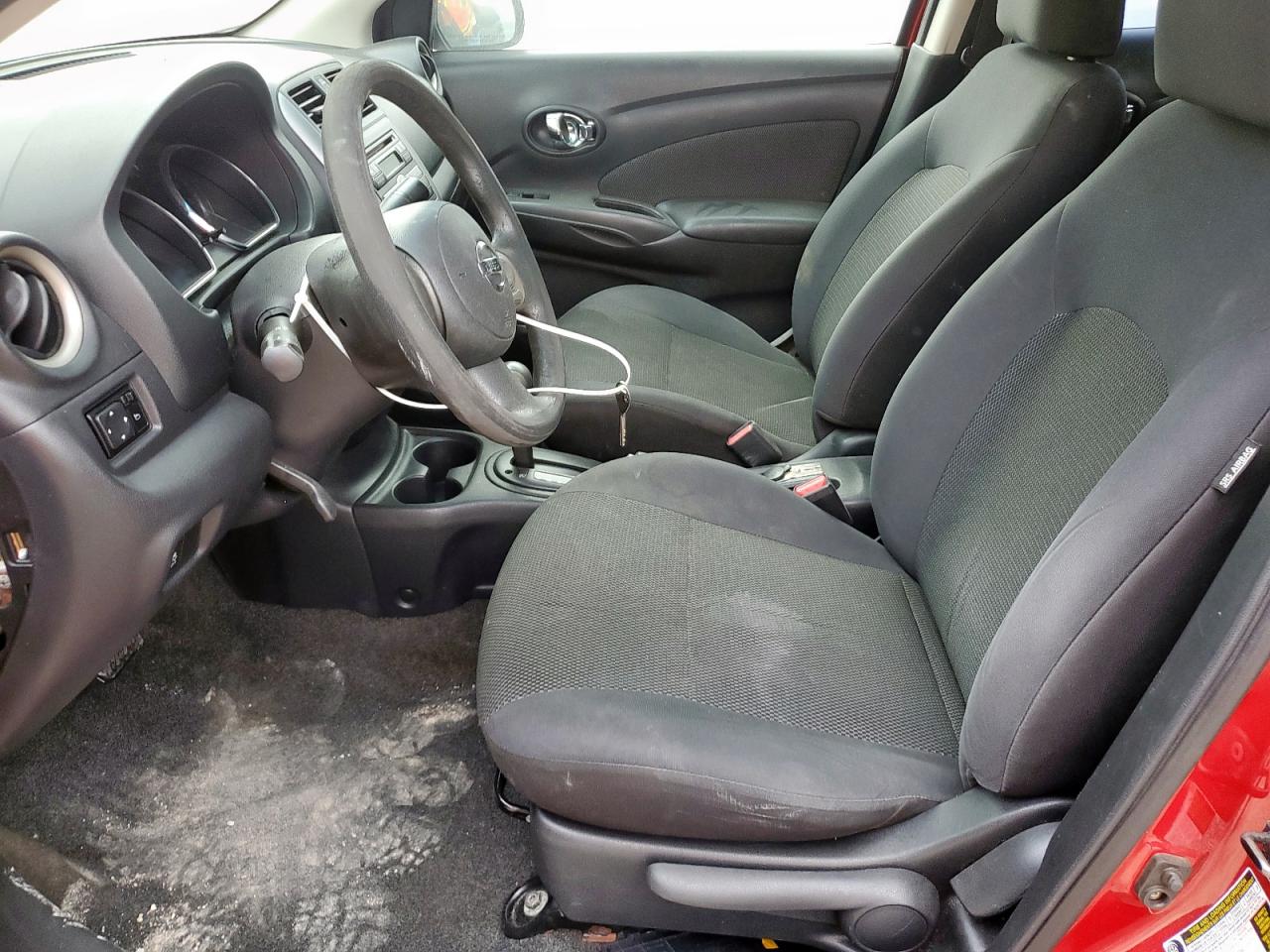 Nissan Versa S Image 2