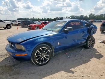  Salvage Ford Mustang