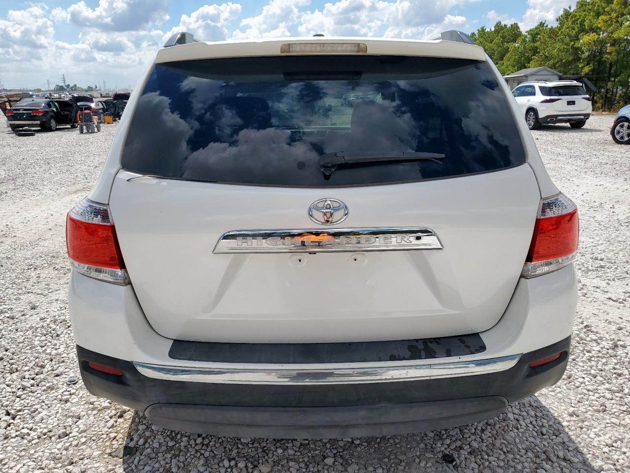 Toyota Highlander Limited Image 7