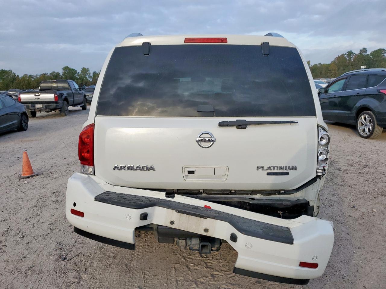 Nissan Armada Platinum Image 6