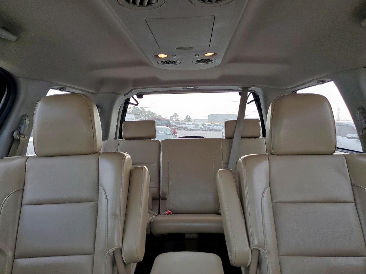 Nissan Armada Platinum Image 8