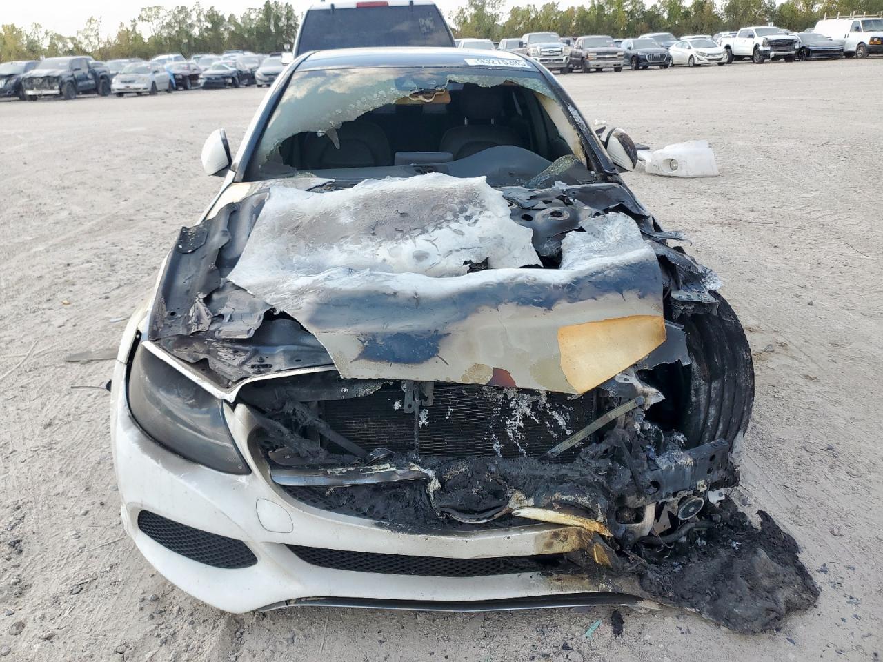 Mercedes-Benz C-Class 350e Image 2