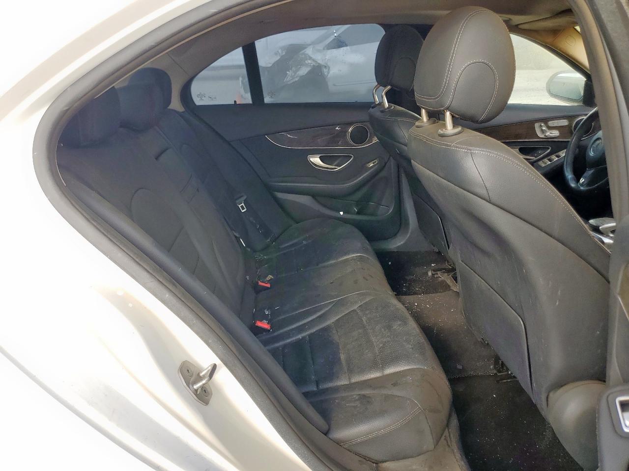 Mercedes-Benz C-Class 350e Image 6