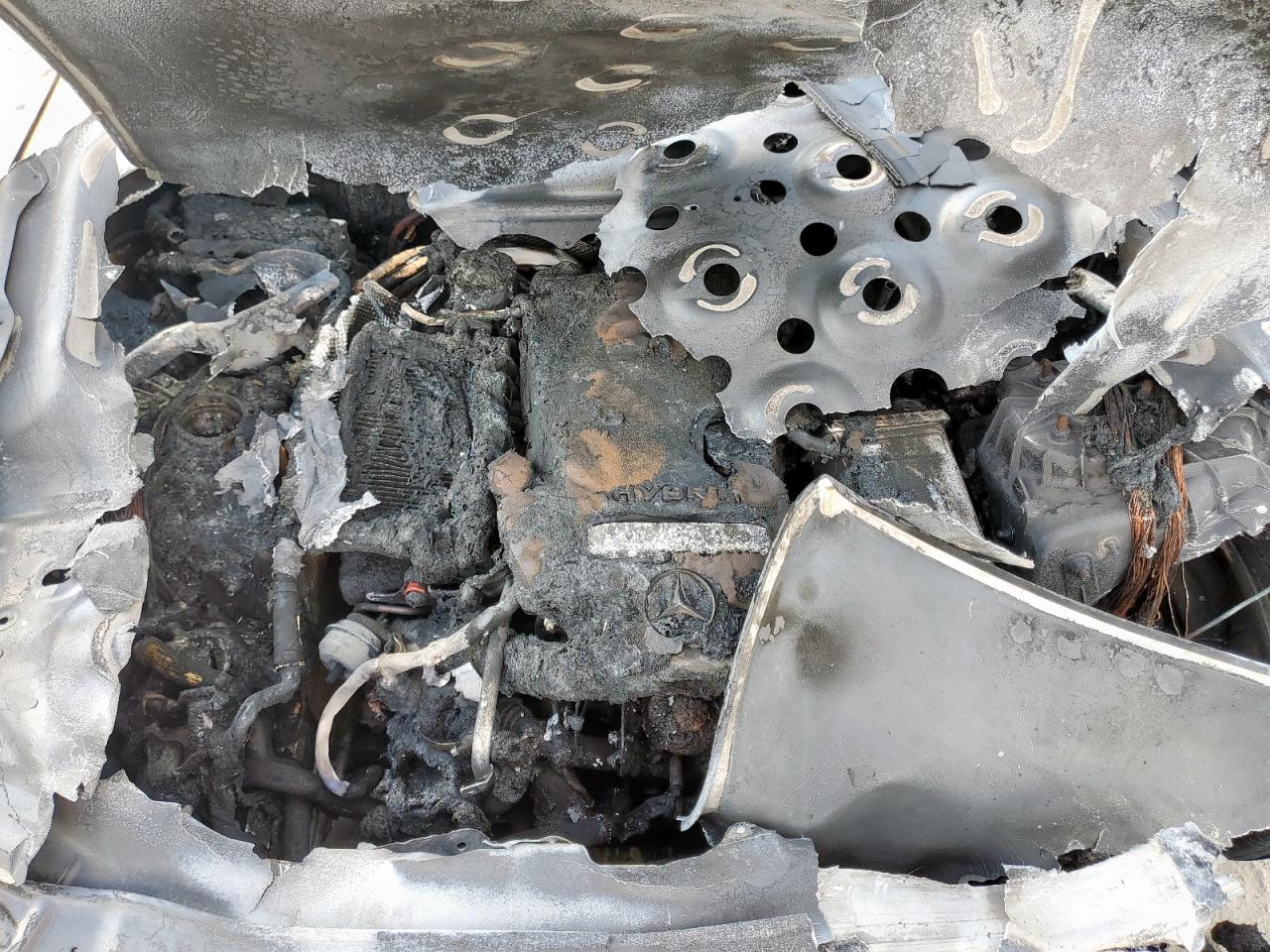 Mercedes-Benz C-Class 350e Image 11