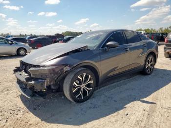  Salvage Toyota Crown Xle