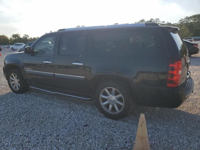 GMC Yukon Denali Image 12