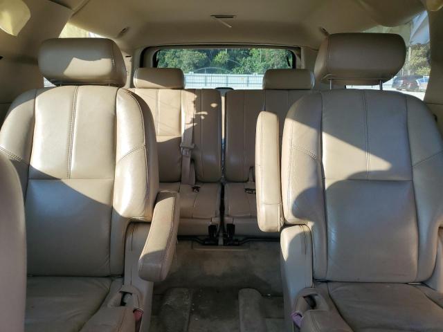 GMC Yukon Denali Image 8