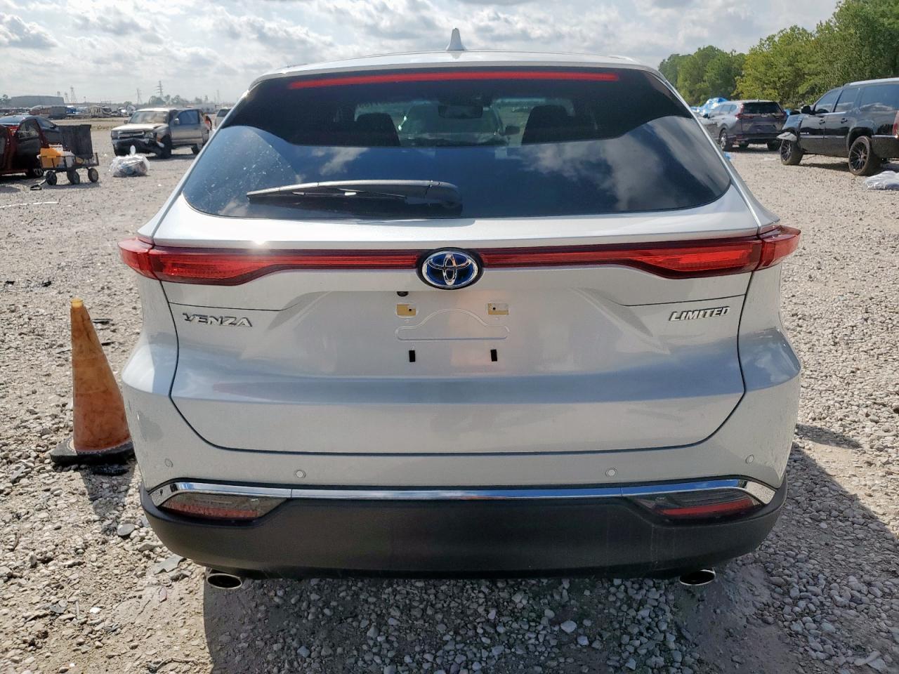 Toyota Venza Le Image 11