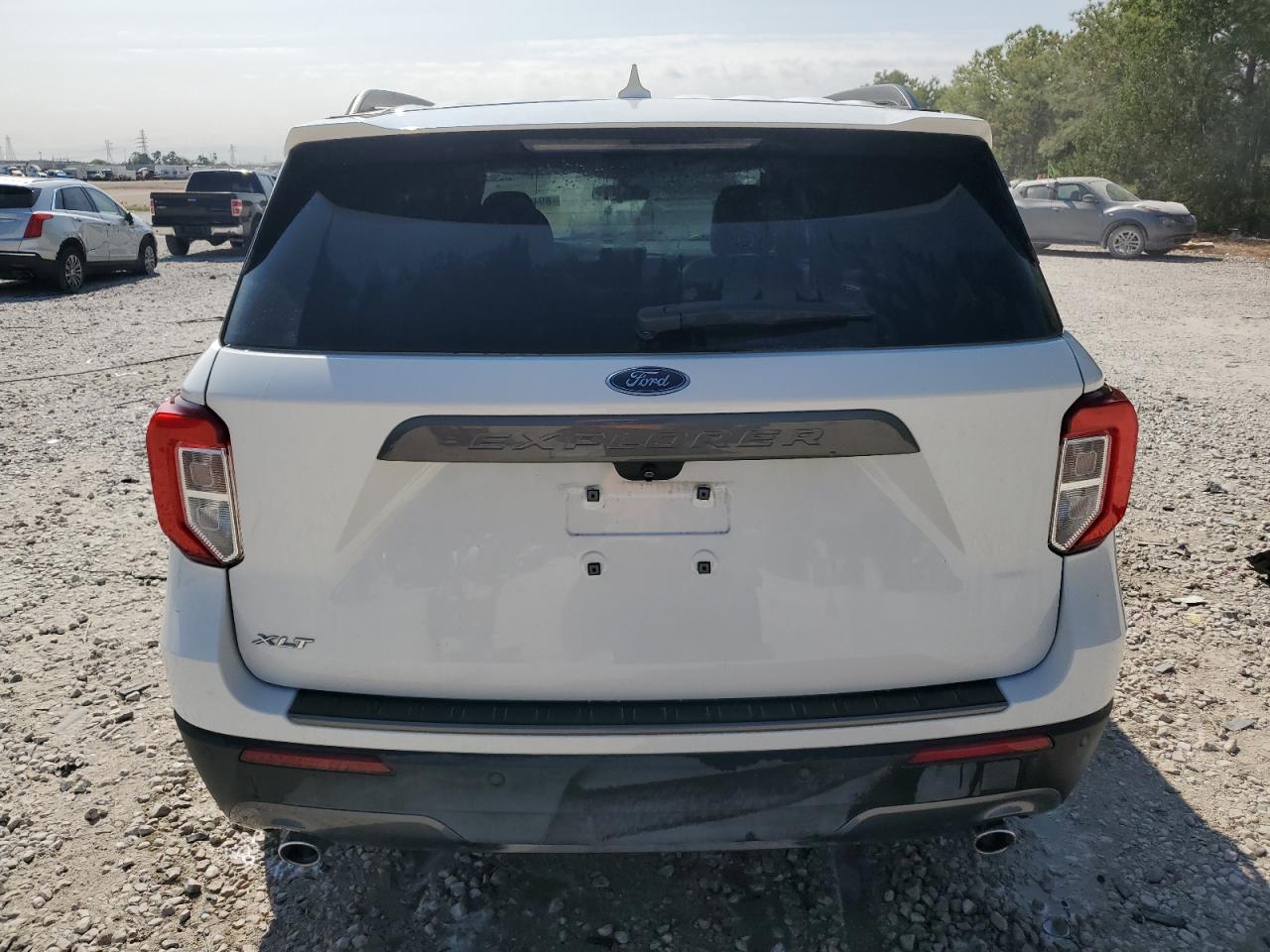Ford Explorer Xlt Image 3