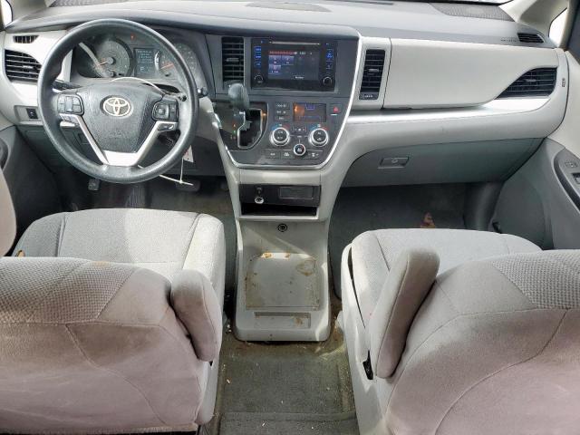 Toyota Sienna Image 13