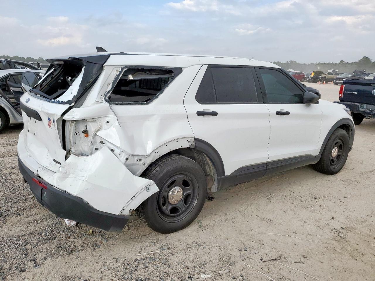 Ford Explorer Police Interceptor Image 4