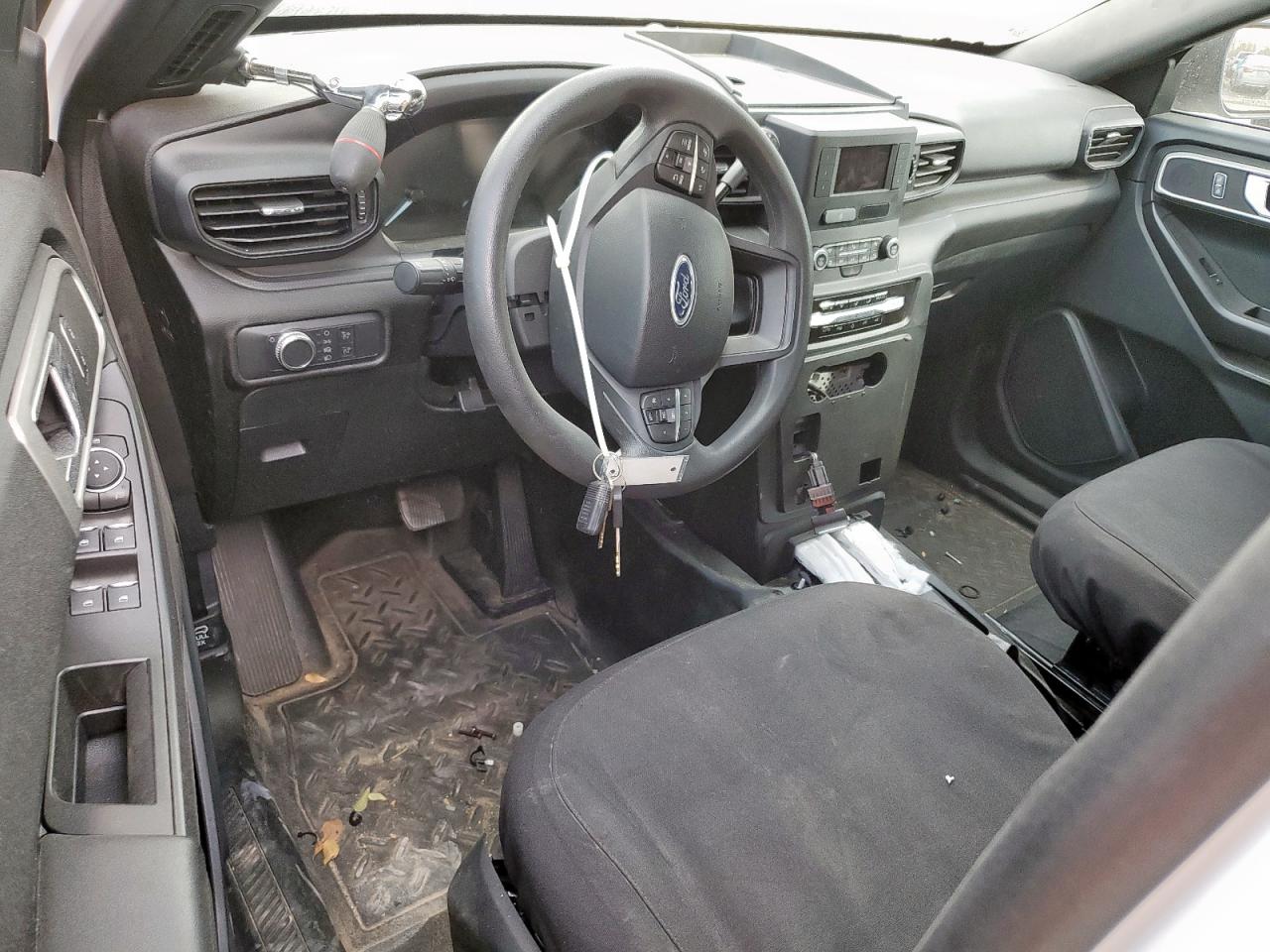 Ford Explorer Police Interceptor Image 9