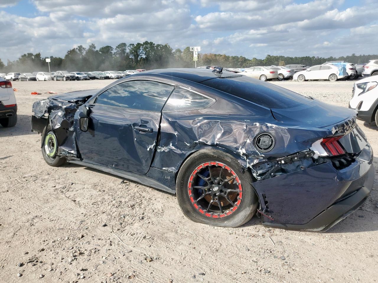 Ford Mustang Dark Horse Image 3