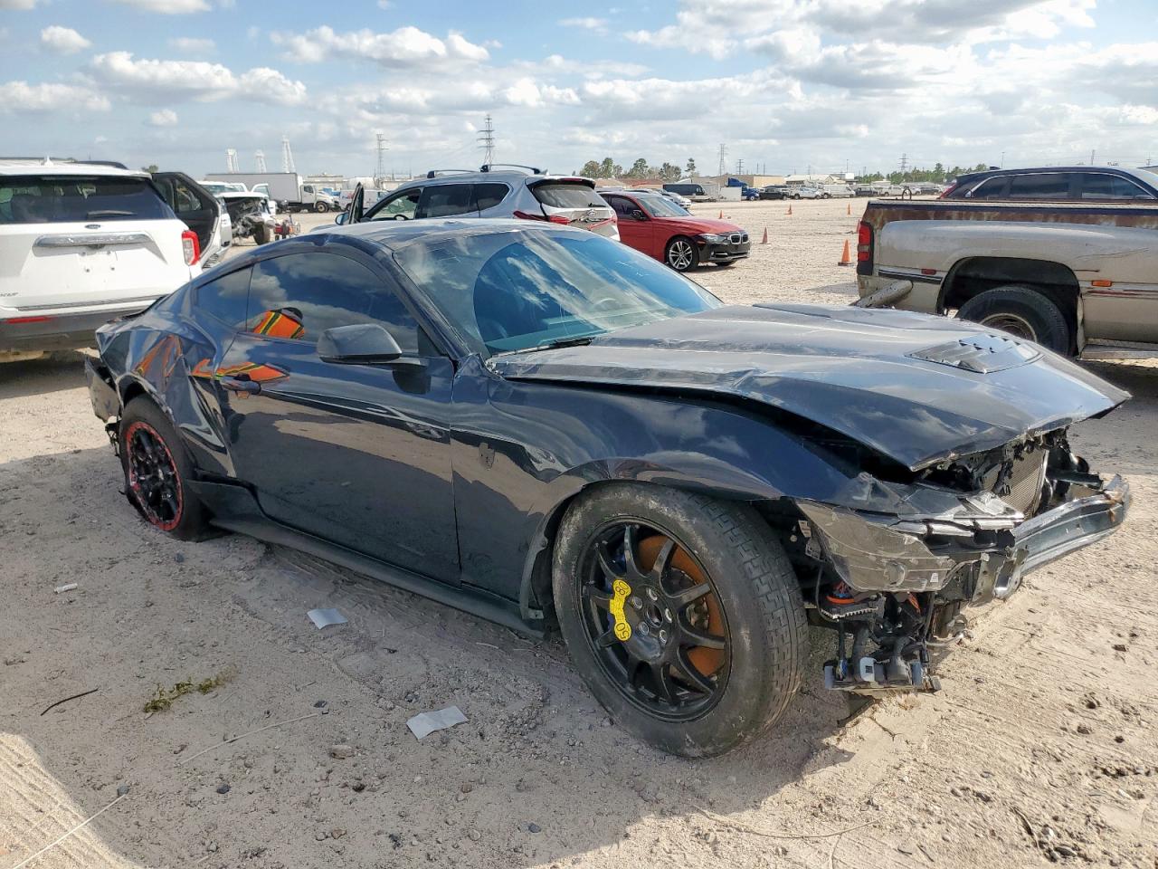 Ford Mustang Dark Horse Image 2