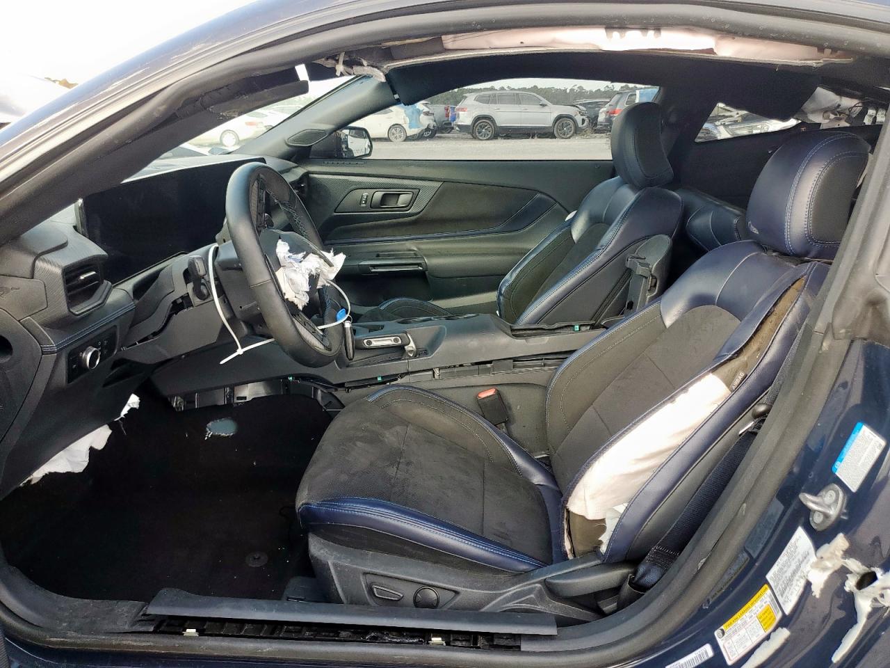 Ford Mustang Dark Horse Image 4