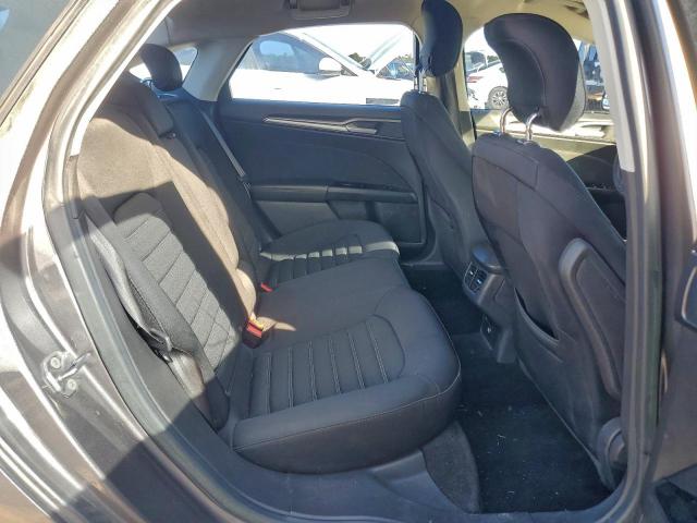 Ford Fusion Se Image 8