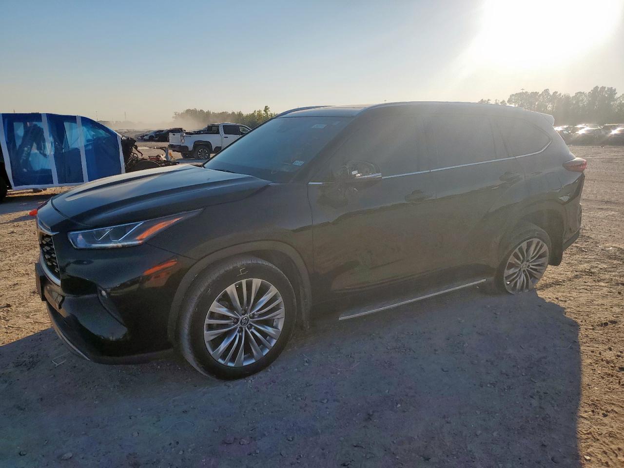 Toyota Highlander Platinum Image 1