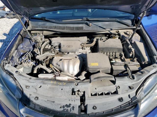 Toyota Camry Le Image 12